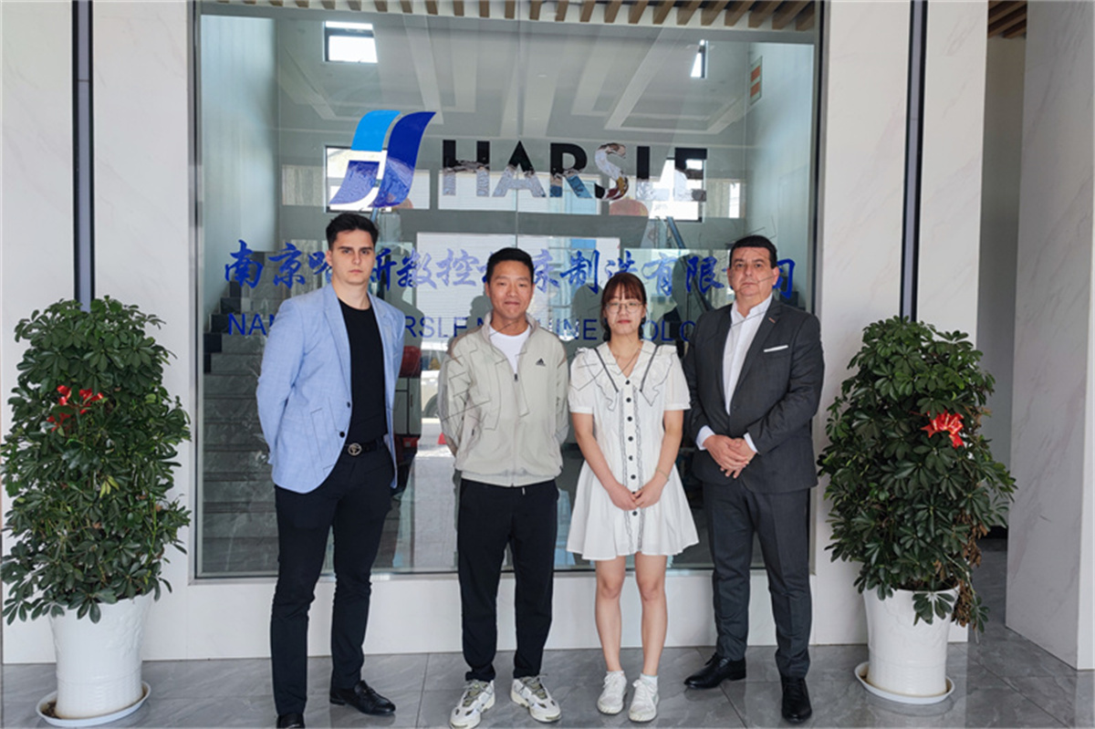 新闻|又一批外国客户参观来访! - 南京哈斯数控机床制造有限公司
